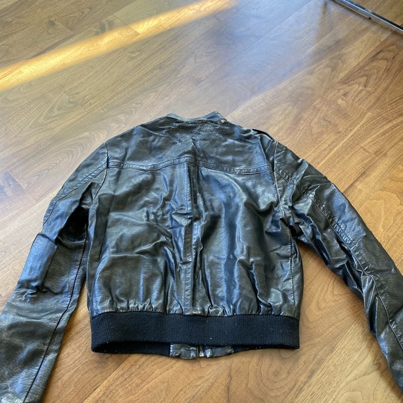 Better B. Women’s Leather Bomber Jacket - Picture 4 of 5